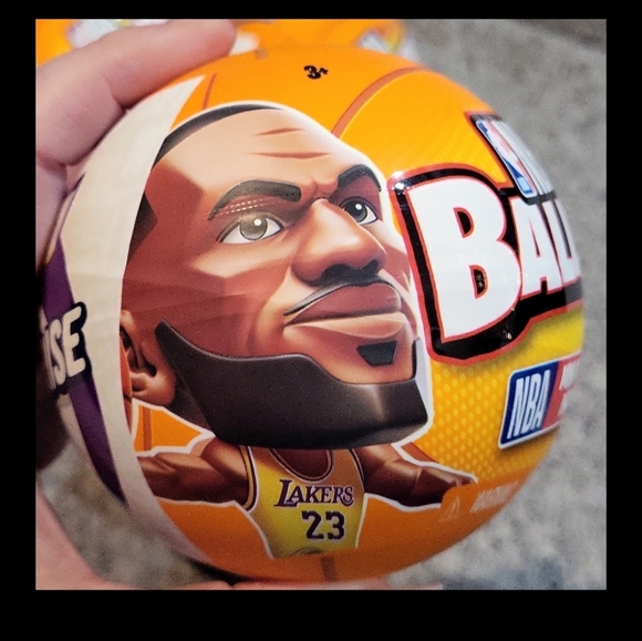 Zuru NBA Ballers Surprise Balls Set - Picture 6 of 16
